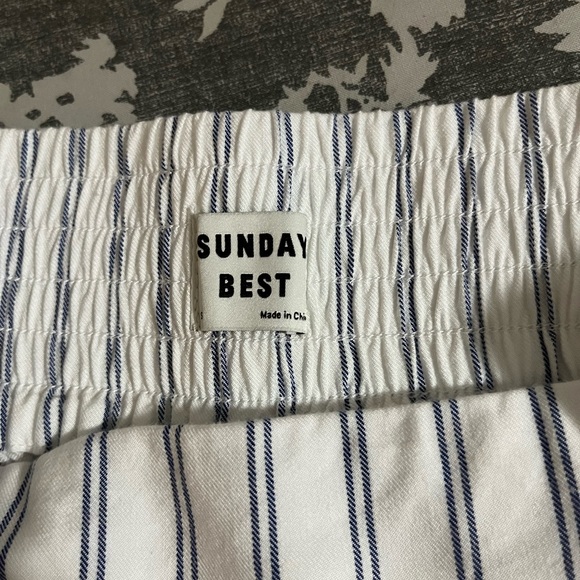 Aritzia Sunday Best Wide Leg Capri Pants - Size Small - White w/Blue Stripes - Picture 3 of 11